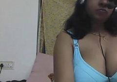 indian amateur big boob poonam bhabhi on live cam show wanking