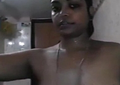 Desi Indian babe bathing selfie - fuckmyindiangf free porn video