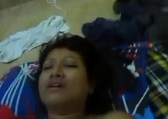 Indian Hot Desi crammer fuck his pupil while no one at home - Wowmoyback