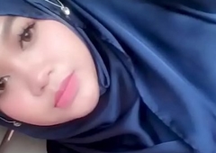 jilbab ngentod dimobil brisk : tube porn  video yxnczehk