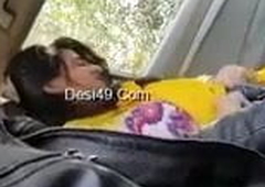 Desi girl Farri gives blowjob in car