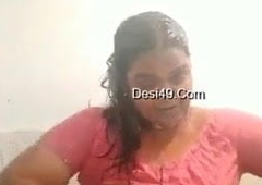 Sexy Telugu aunty shows fabrication