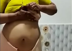 Desi aunty exposing her obese fucking boobs