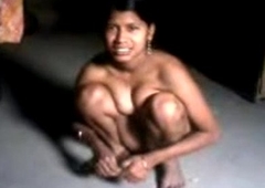 Indian Desi Girl Nude Infront of Her Bf - Wowmoyback