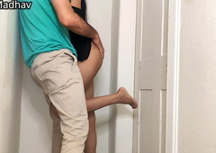pizza delivery boy asking for largesse from bhabhi and fucking her