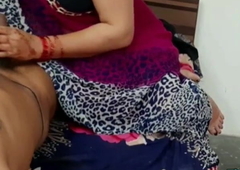 indian Desi bhabhi has sex with Skimp (clear Hindi audio)
