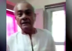 Leaked MMS Sex Video for N P Dubey Jabalpur Ex Mayor Having Sex - YouTube (360p)