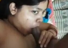 Famous Indian Cuckold Wife Nonstop 17 mins – shower together with blowjob