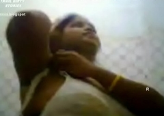 VID-20120203-PV0001-Srivilliputtur (IT) Tamil 30 yrs old unmarried hot and sexy girl Ms. Vidhyavathi undressing her cultural saree concerning her home mesh attending a marriage posture and this babe recording it concerning her mobile undercurrent sex porn video