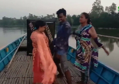 Bangla fat ass girl boat song