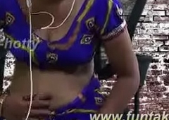 Hot fun touch with tamil aunty