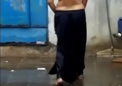 Desi Sexy aunty topless in Rain very  hott