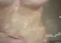 Hansika Motwani Bath video