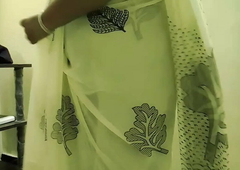 Tamil aunty changes saree after fuck