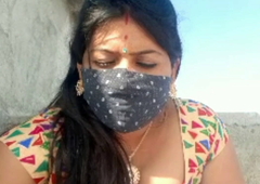 Indian Bhabhi’s big boobs in blouse