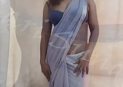 sari without blouse wearing