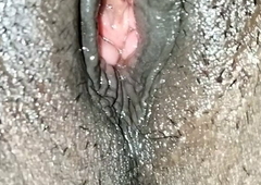 Tamil Aunty Pussy Close-Up – Deep Inside