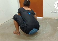 Indian mom near nighty cleaning home show porn radar your priya bhabhi