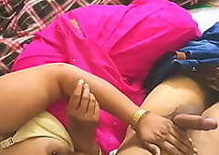 Maa ne Sex ki Lat Laga Di  Full Hindi Video XXX Big Boobs Female parent