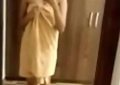 Desi Punjabi girl alluring off towel - free CameraGirl chat