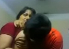 Amateur Indian coupler kiss sensually get used to up