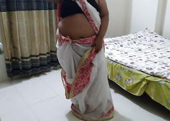 Desi 55-Year-Old (Maa) Was Wearing Saree Convenient Locality When Their way (Beta) Came And Chudai Jabardasti - Hindi Sex