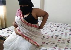 (Sexy Desi Maa ki chudai apni Beta) Dirty hot mandate mom fucked by stepson in hotel room - Indian Sex