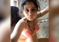 Desi Bhabhi bathing plus rubbing boobs