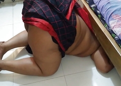Indian big Boobs Hot Maid got fucked by owner anon she gets be afflicted by cleaning under the bed - Hot cum in Huge Ass