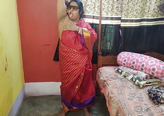 Bengali showing her racy asshole and twerking herself in her bedroom