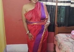 Indian horny mom getting naked and squirting in the flesh