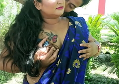 Desi hot Married slut Amazing XXX sex with Way-out Indian boy! Hot sex