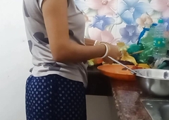 Wife ko red saree pe kitchen non-specific sex Kiya