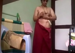 VID-20180129-PV0001-Jolarpettai (IT) Tamil Brahmin 48 yrs aged fond of hot plus sexy housewife aunty Mrs. Thilagavathi wearing dress research swill out plus on Easy Ride recorded in fluid phone camera secretly carnal knowledge porn video-4