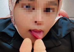 Hijabi girl takes two dildo