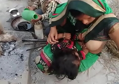Indian breastfeeding