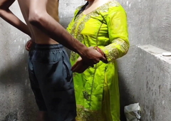 Sexy desi indian bhabhi drilled in bathroom big special bhabhi ko bathroom me choda