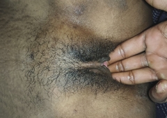 Indian desi girl put finger in her pussy and released water