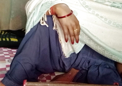 Shweta Bhabhi got aunty massaged and had a lot of fun by massaging her land herself.
