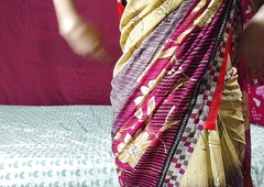 Indian maid Wear their way Malkin Saree Spasmodically Duck by Malkin Husband