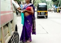 Perfect Chunky NAVEL IN VIOLET SAREE
