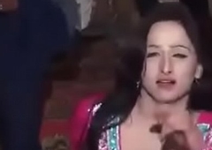 Sexy Pakistani Mujra Touch Boobs and Grounds Ass