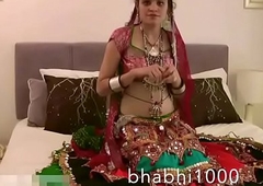 Gujarati Indian College Babe Jasmine Mathur Garba Dance and Showing Bobbs