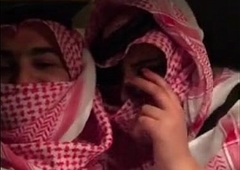 Pakistani Girl Boobs Show in Dubai with Sheikh- Porn 2f.FLV