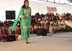इसी​ डांस की वजह से सपना हुई थी हिट ! Sapna choudhary first beating dance HIGH