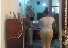 Hot desi indian bhabi shaking her sexi ass andboobs on bigo live...1