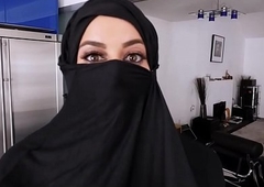 Order about Arabic Teen Violates Her Religion POV